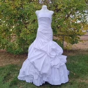 Pronovias Barcelona Mermaid Wedding Dress White Ruffle Taffeta Gown 8